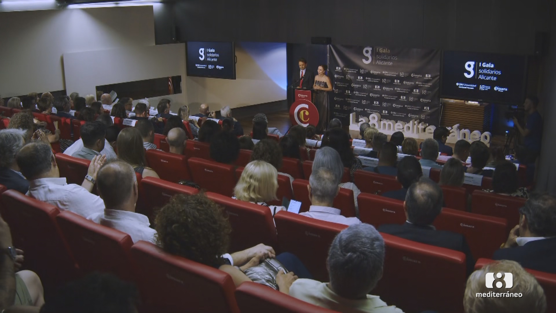 La 8 Mediterráno celebra su primera Gala Solidarios Alicante