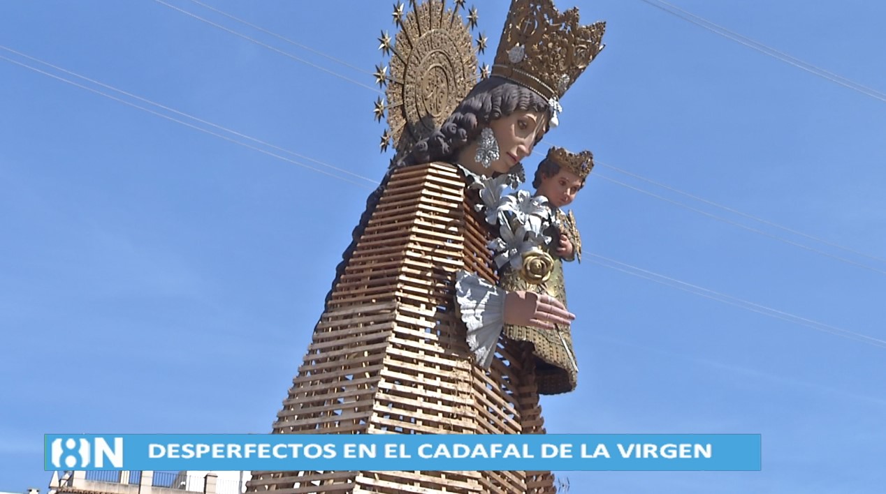 El ‘cadafal’ de la Virgen presenta desperfectos a cuatro días de la Ofrenda