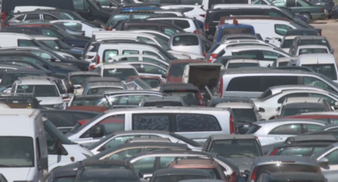 Un cementerio de coches arrastrados por la DANA,  653 días después 