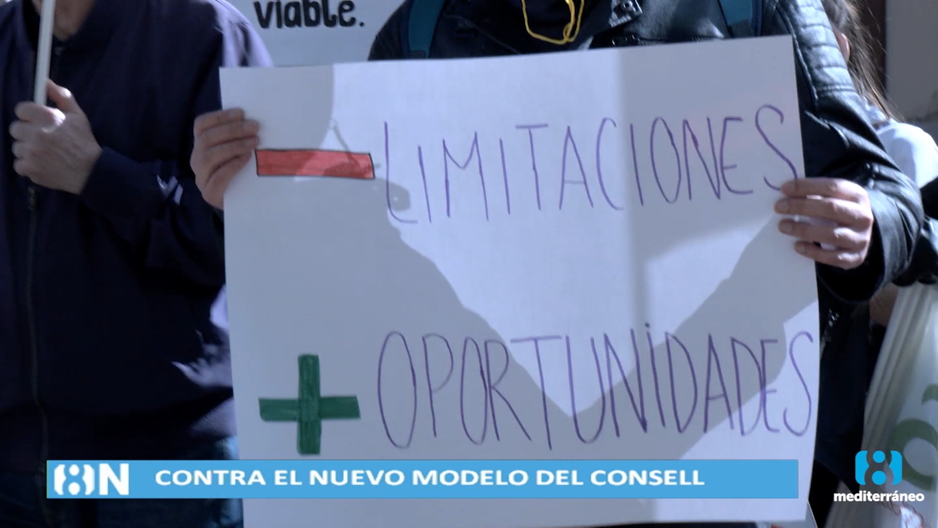 Las residencias protestan ante la Conselleria de Igualdad