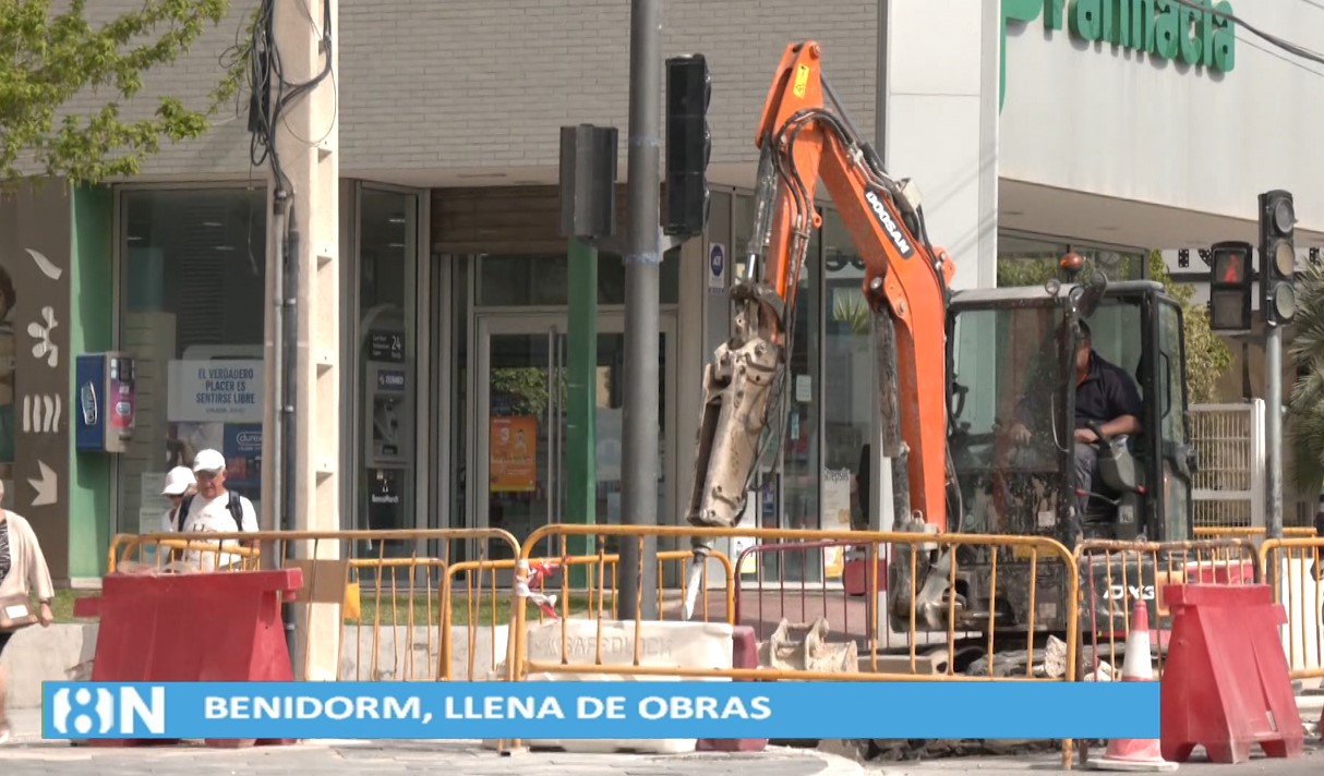 La otra cara de Benidorm: las obras y la suciedad se apoderan de las calles