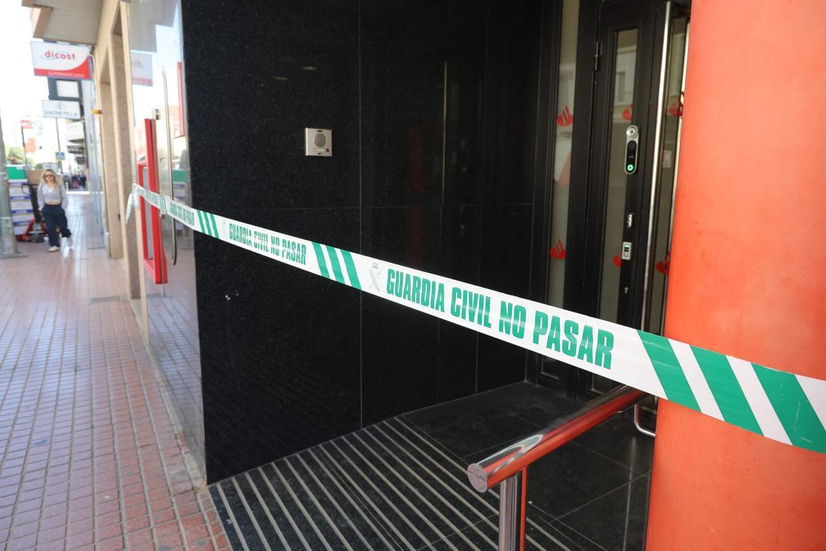 Susto en un banco de Benetússer: la investigación continúa abierta