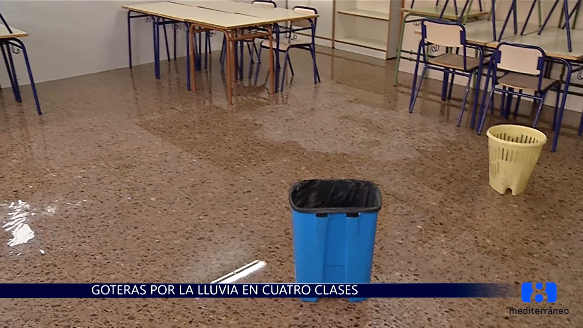 Goteras y techos desprendidos por las lluvias en un colegio de Valencia