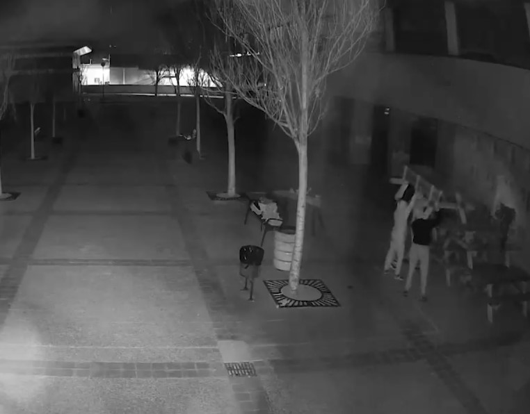 Cinco personas roban 25 ordenadores en un instituto de Sueca