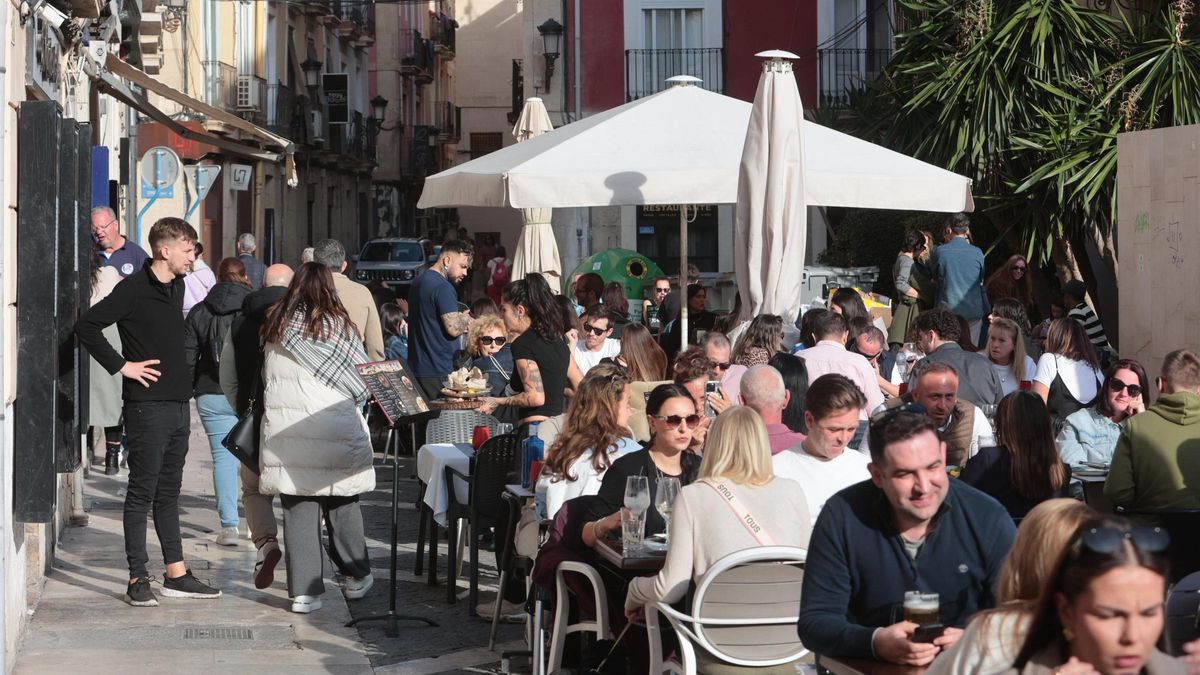 Comienzan las limitaciones por la ZAS en el Casco Antiguo de Alicante