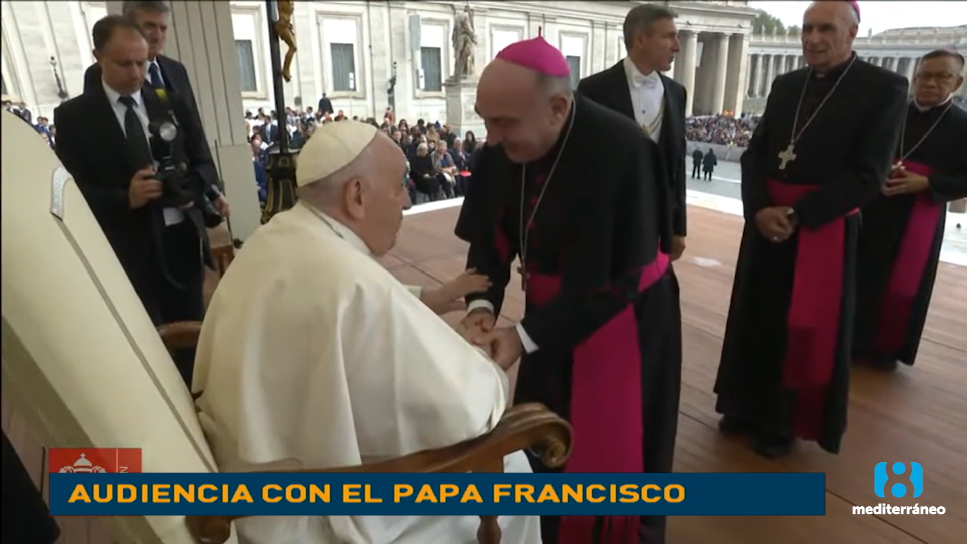 Monseñor Enrique Benavent participa en la audiencia del Papa Francisco en el Vaticano