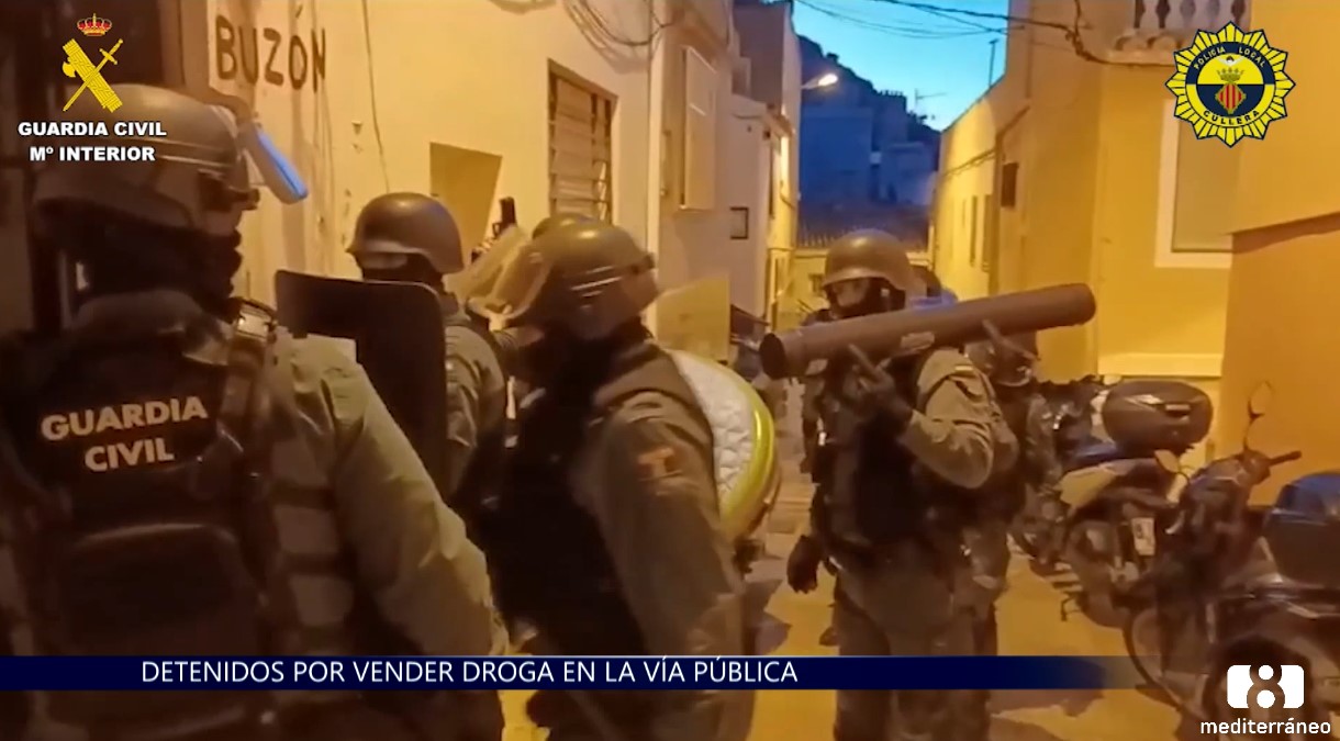 Cinco detenidos por vender droga en la vía pública en la Ribera Baja