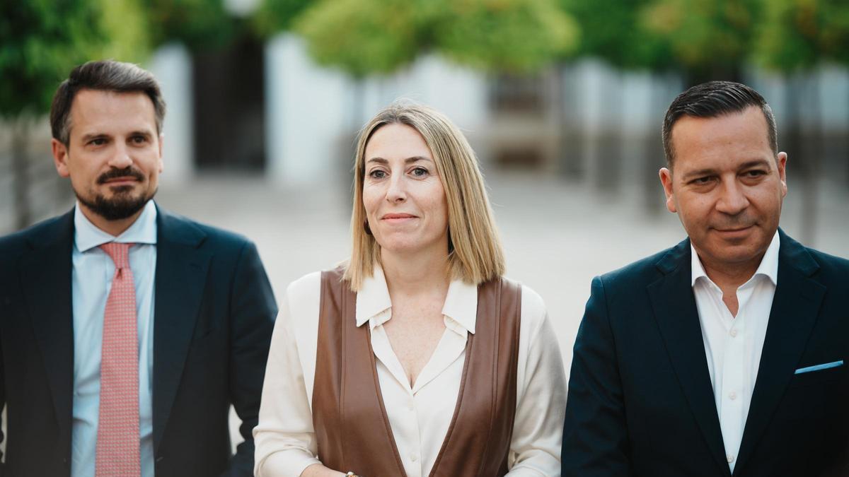 PP y Vox alcanzan un acuerdo para formar gobierno en Extremadura
