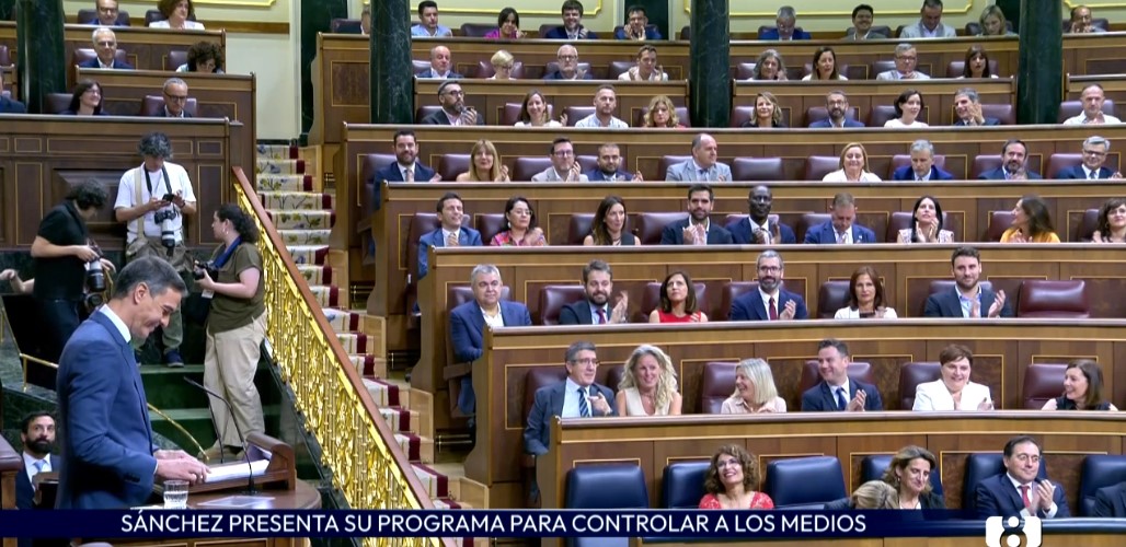 Sánchez presenta su programa para controlar a los medios de comunicación