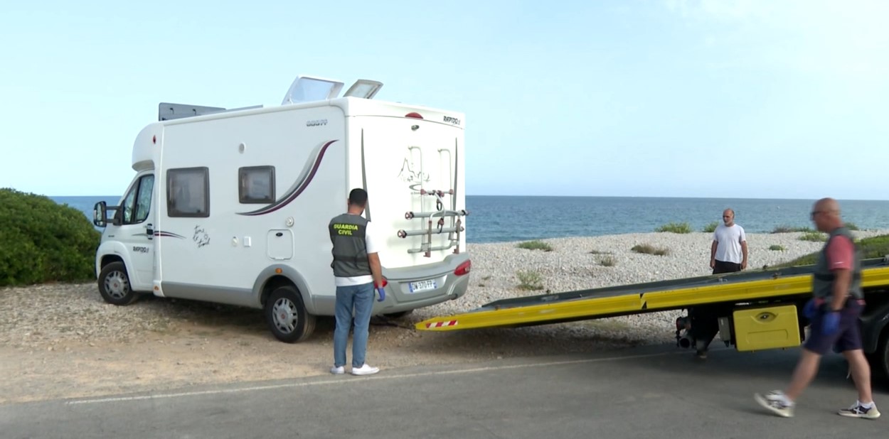 Hallan el cadáver de una mujer en una autocaravana en Alcocéber