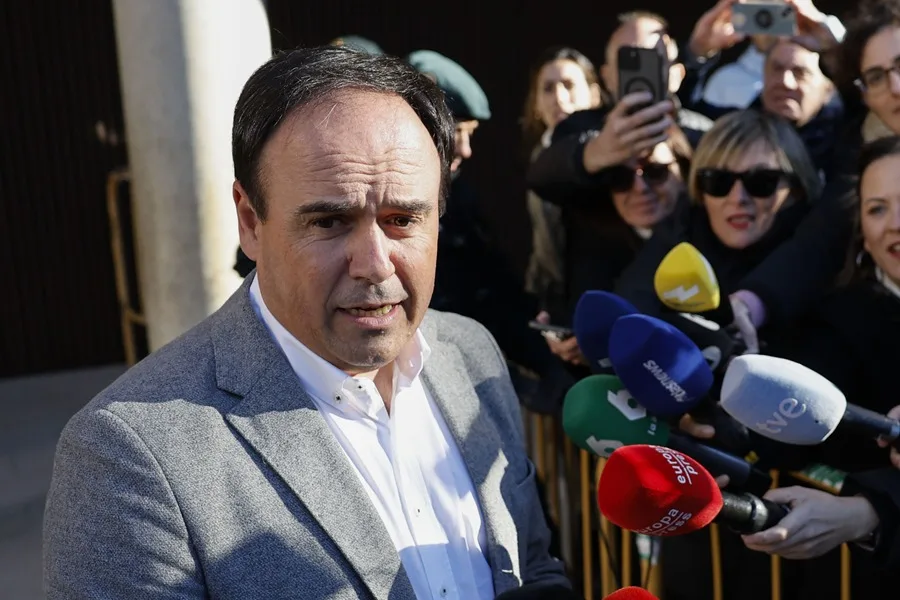 Pérez Llorca aprueba 23,5 millones en ayudas para los afectados por la DANA Adam