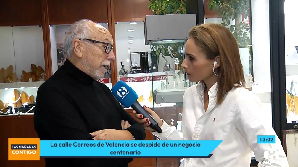 La calle Correos de Valencia se despide de la joyería Mora Carbonell