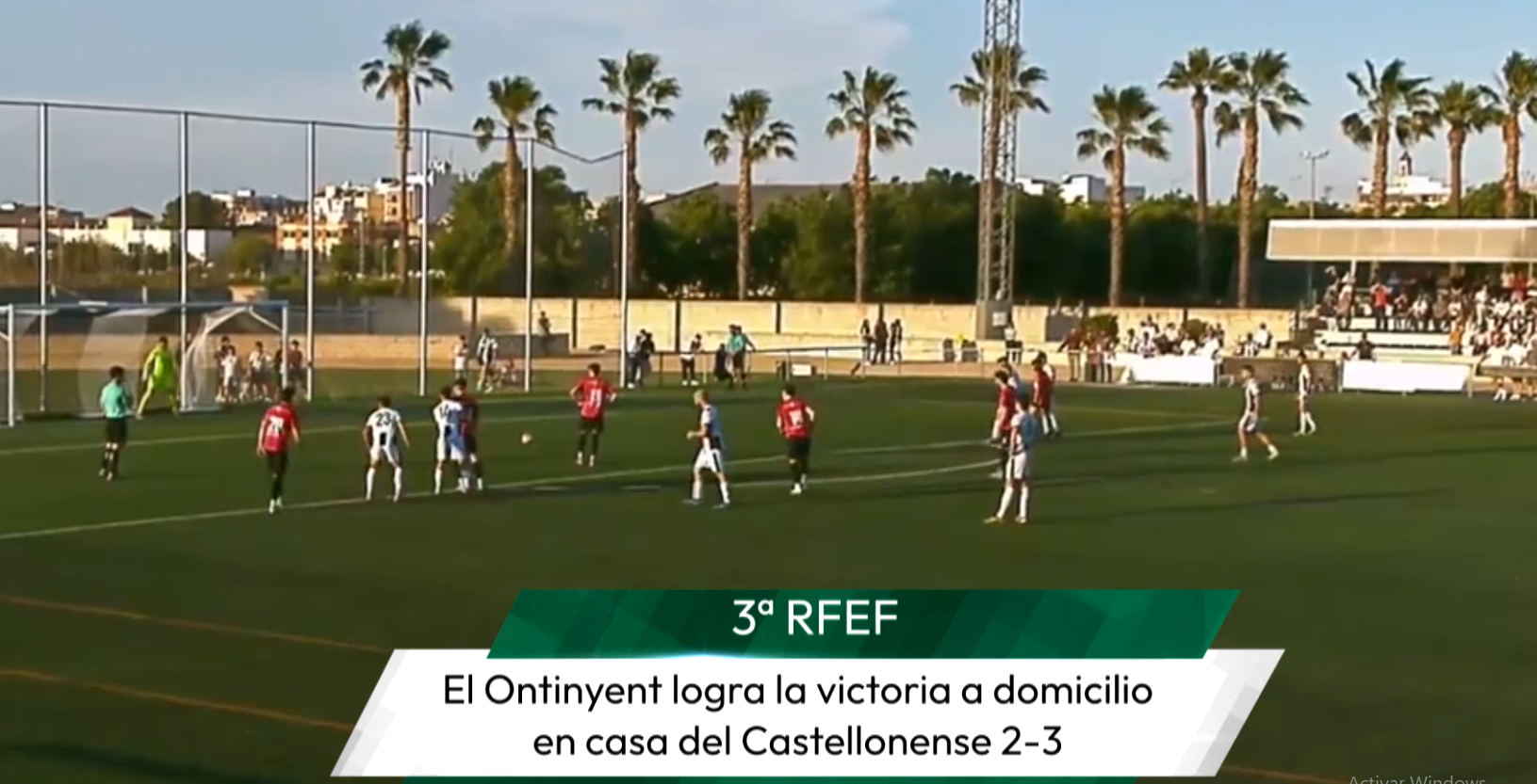 El Ontinyent CF rompe la imbatibilidad del líder UE Castellonense