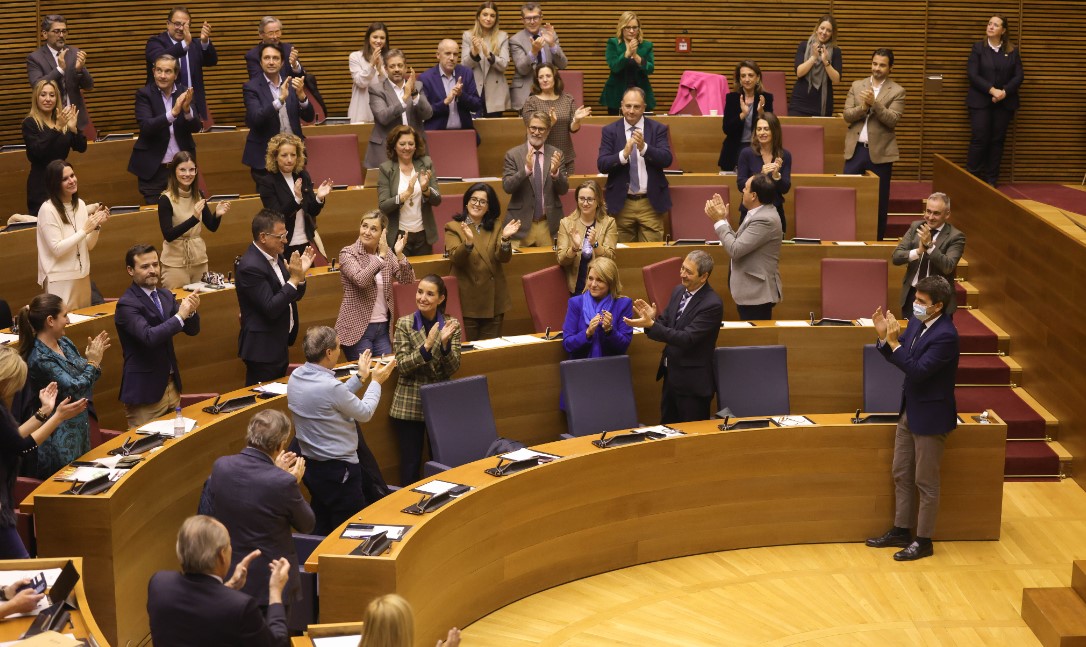 Aprobados los primeros presupuestos del Consell de PP y Vox
