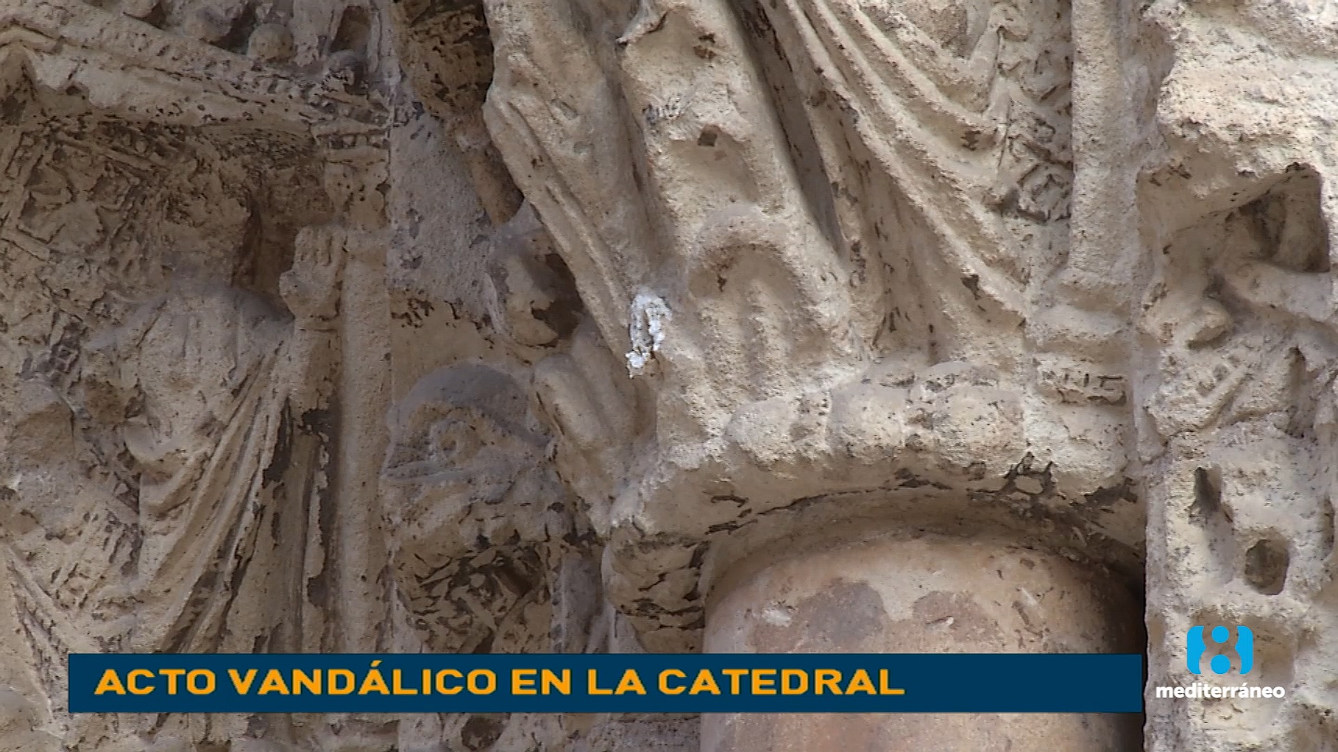 Destrozan un capitel de la Catedral de Valencia
