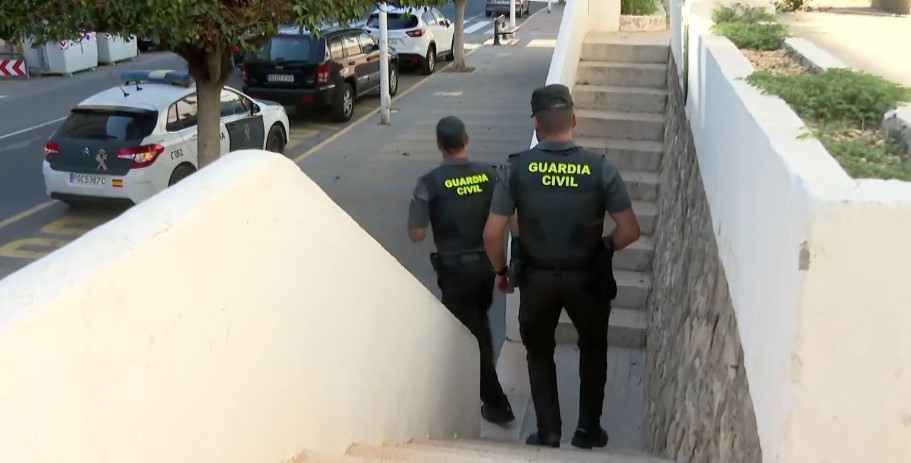 Detenidos cinco menores por una violación grupal a una adolescente en Dolores
