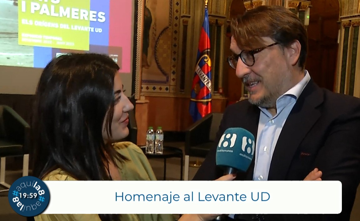 El Levante inaugura la exposición  'De granotes, gats i palmeres'