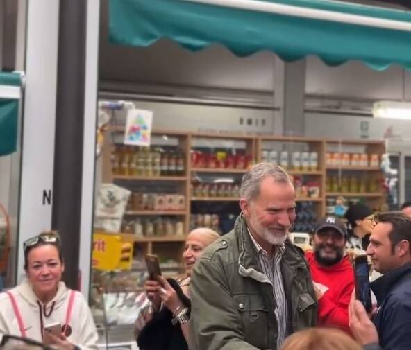 Visita sorpresa de la Familia Real a las zonas afectadas por la DANA el día de la lotería