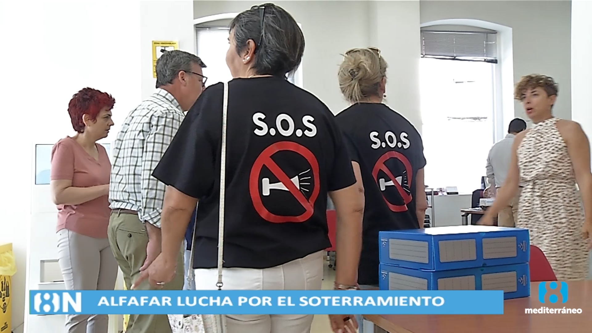Los vecinos de Alfafar presentan más de 750 firmas en su lucha por el soterramiento