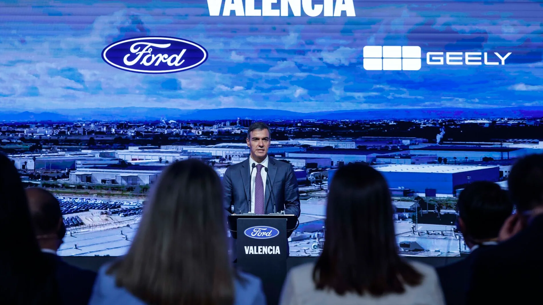 Sánchez se apropia del rescate de Ford Almussafes: el capital asiático salva la industria