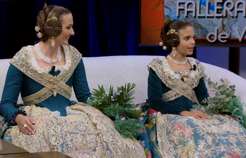 Así están viviendo Laura y Paula sus primeros días como Falleras Mayores de Valencia 2023