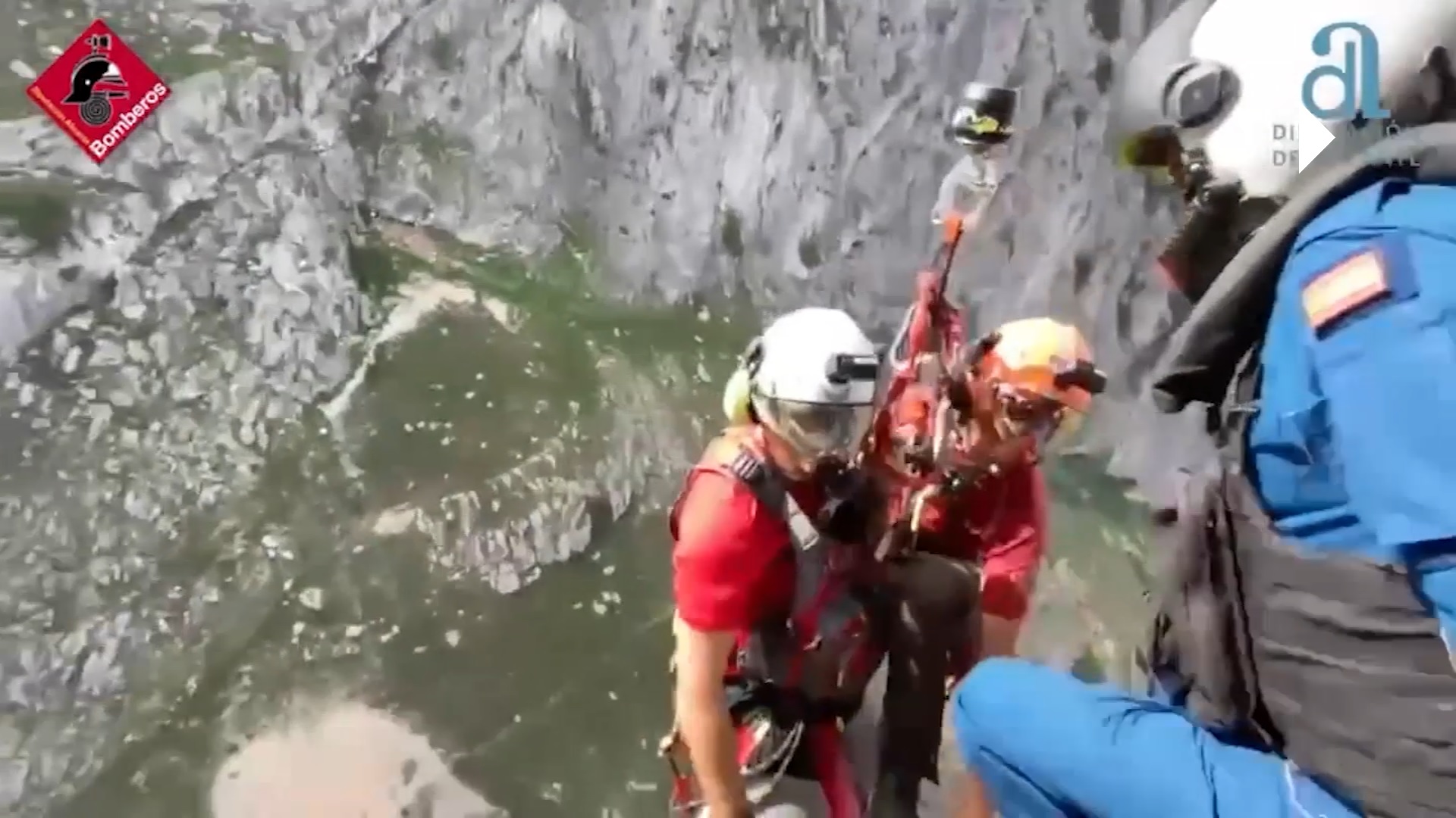 Rescatados dos jóvenes tras sufrir una caída en el Barranco de Eneko y la Sierra de Bernia