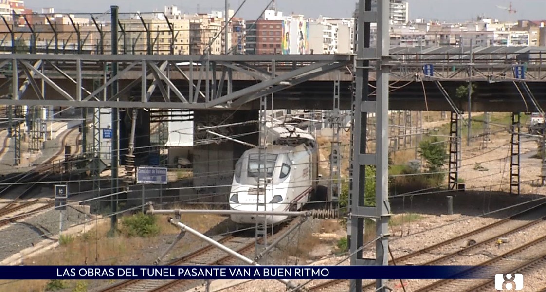 Las obras del canal de acceso de Valencia avanzan 