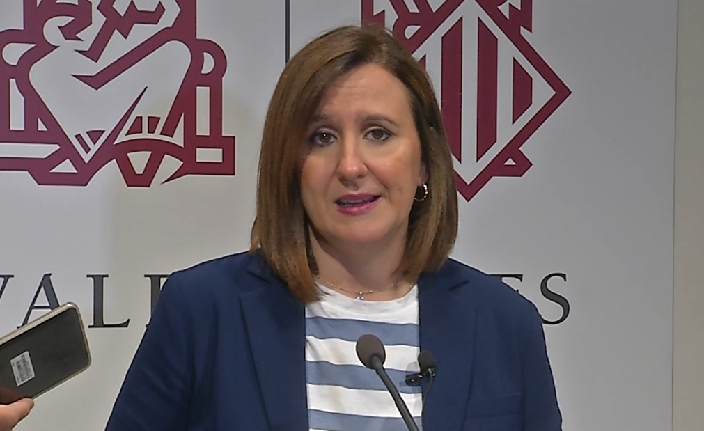 Así han reaccionado los partidos políticos a la destitución de Mireia Mollà
