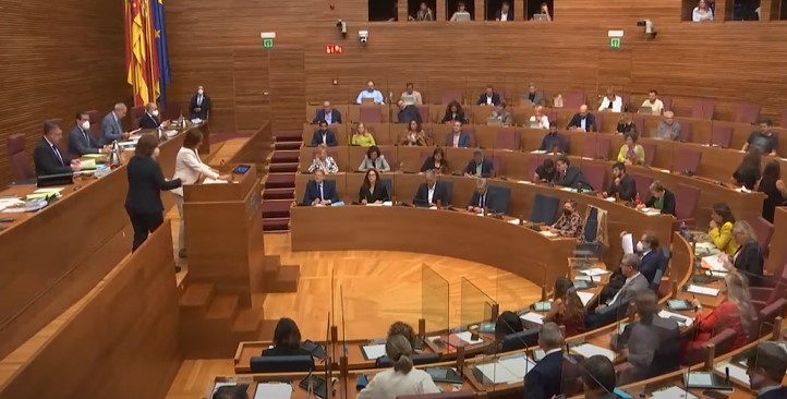 La sombra de Mireia Mollà sobrevuela Les Corts