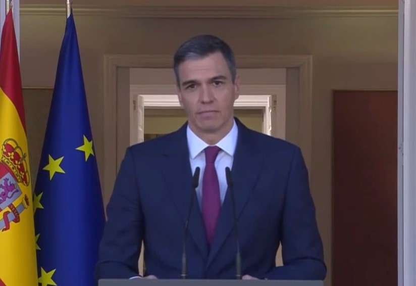 Sánchez anuncia su continuidad al frente del Gobierno