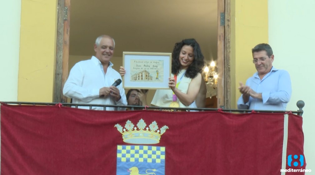 Aielo de Malferit recibe a la capitana Ivana Andrés tras ganar el Mundial