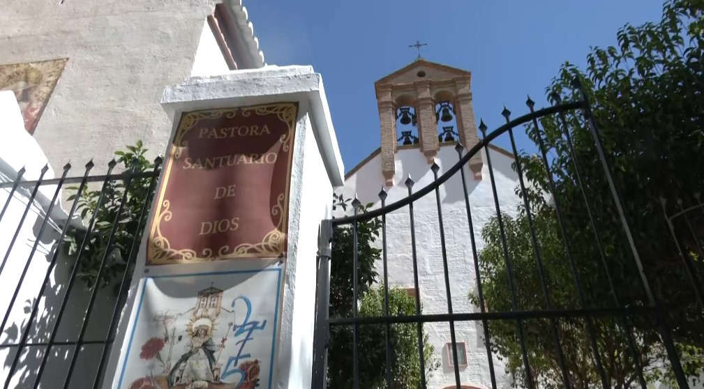 La madre de Rubiales continúa encerrada en la iglesia y en huelga de hambre