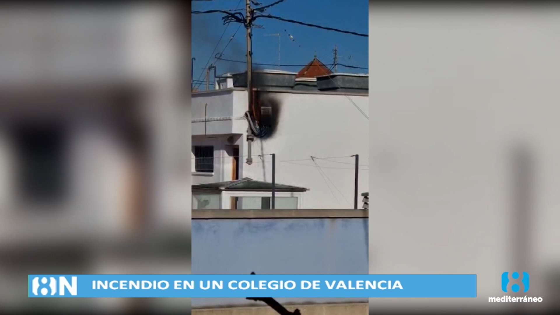 Un incendio obliga a desalojar el colegio Esclavas de María en Valencia
