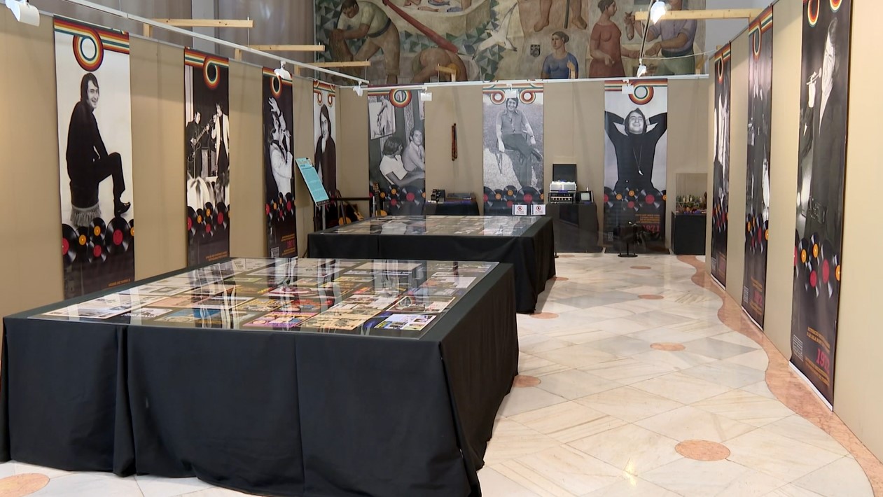 El Ateneo Mercantil de Valencia acoge la mayor exposición de Nino Bravo