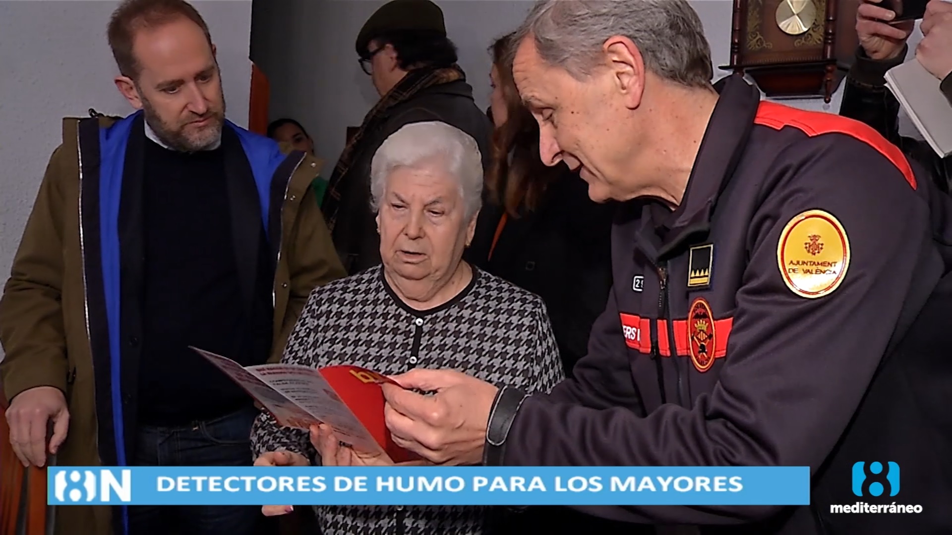 Valencia instala detectores de humo en viviendas de mayores dependientes