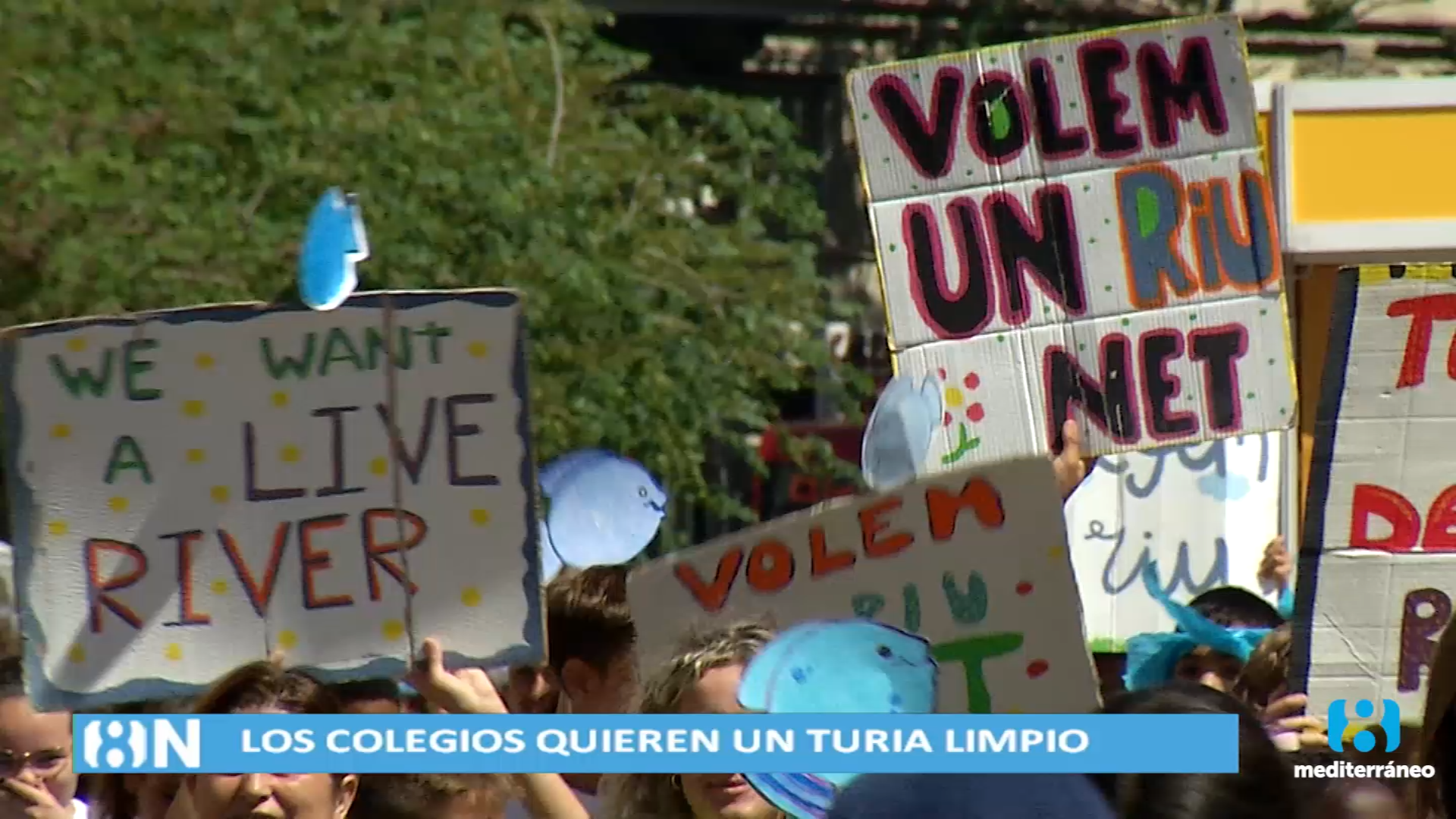 Tres colegios de Nazaret piden a Ribó mejorar las aguas en la desembocadura del río Turia