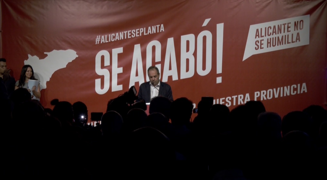 Alicante sale a la calle para protestar contra los PGE