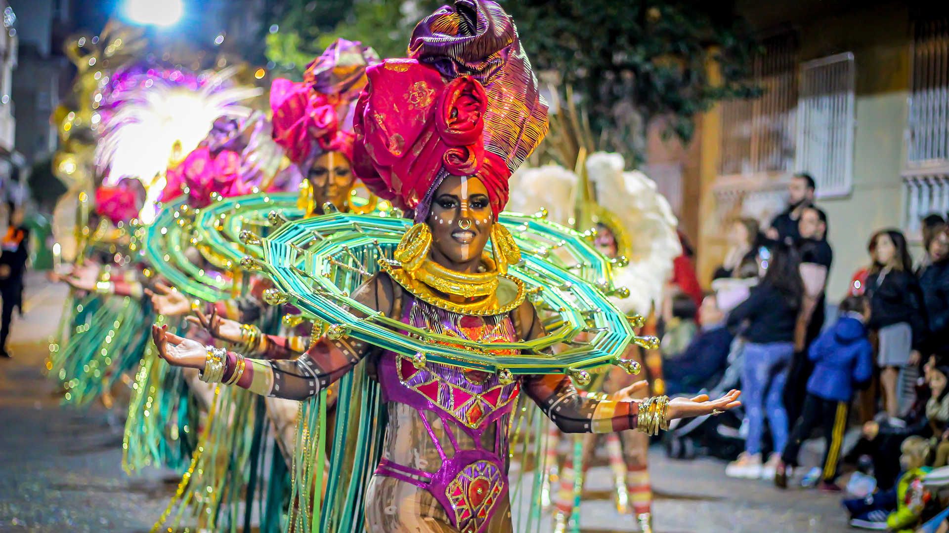 ¿Dónde ver el carnaval de Torrevieja? En La 8 Mediterráneo