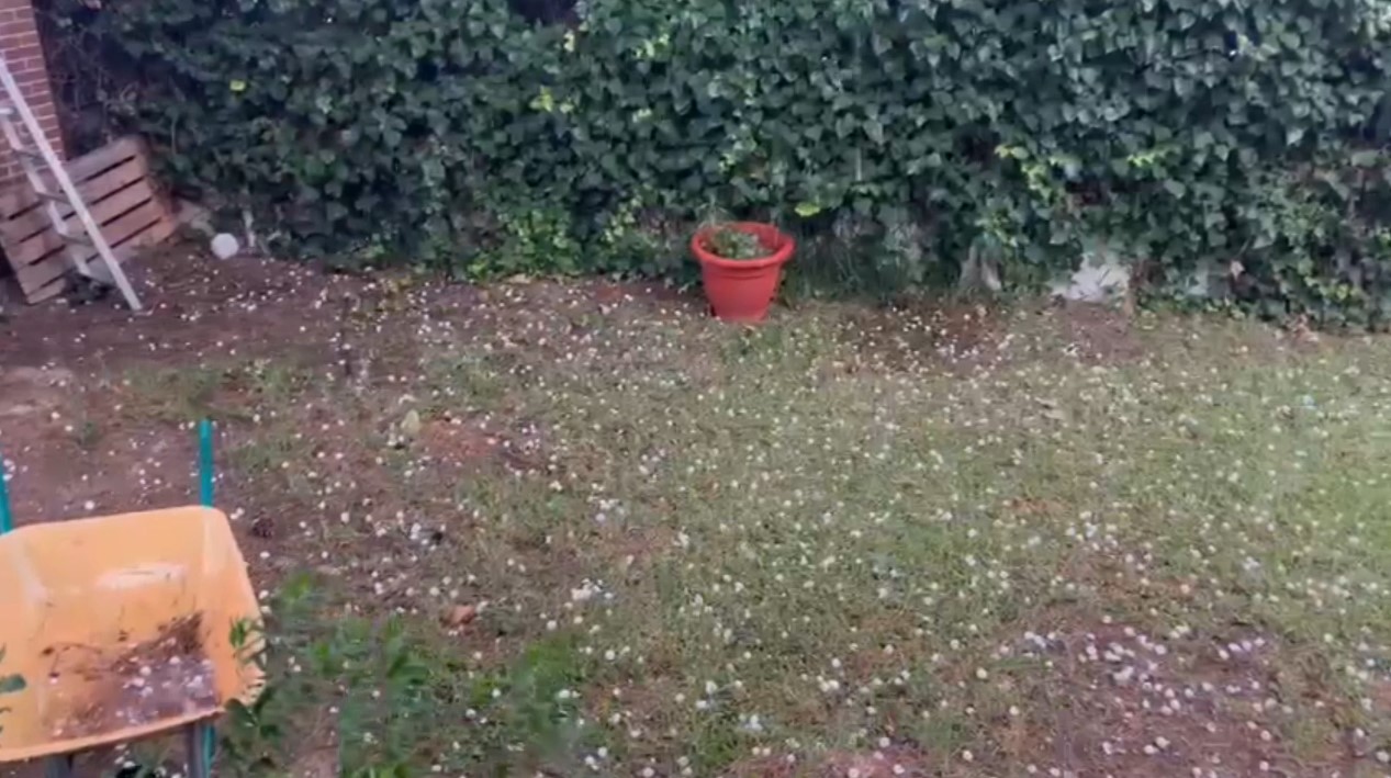 Una fuerte tormenta de granizo deja tres heridos y varios incidentes en Valencia