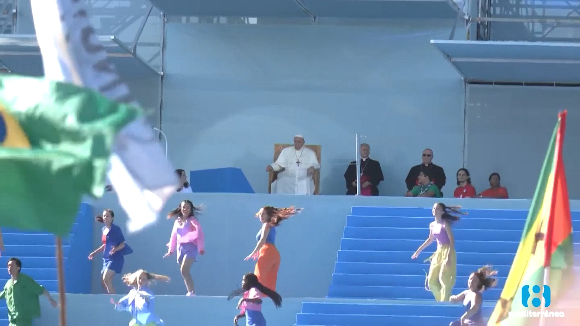 Los asistentes a la JMJ celebran los encuentros con el Papa Francisco