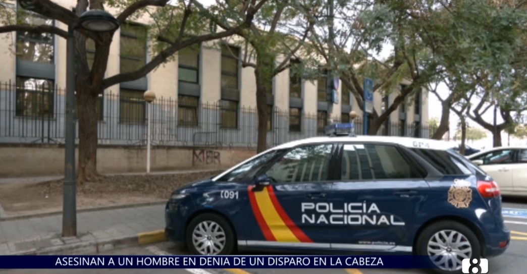 Tragedia en Dénia: dos hombres en una moto asesinan a otro y se dan a la fuga