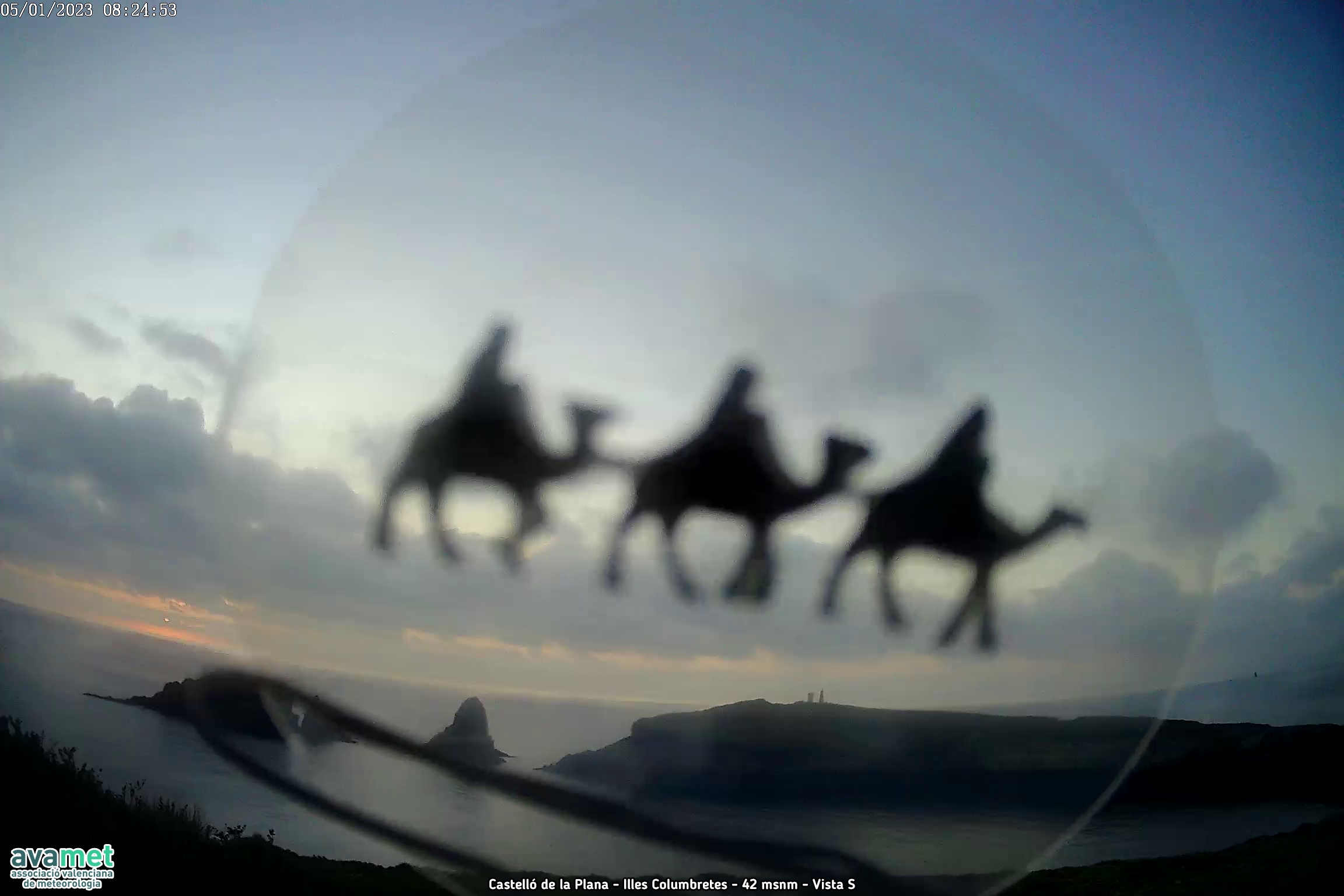 Víspera de Reyes soleada y fría por la mañana, con nieblas en el interior