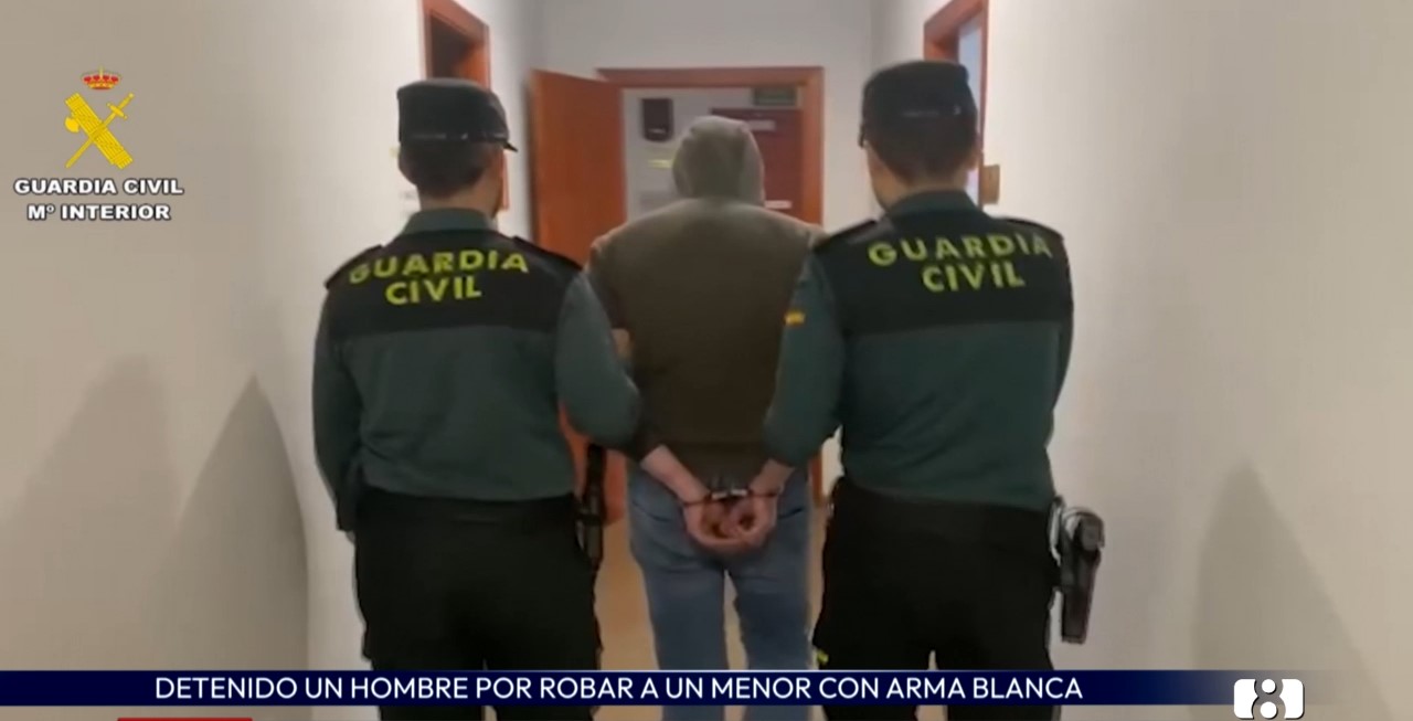 Detienen a un hombre por robar a un menor con un arma blanca en Benifiaió
