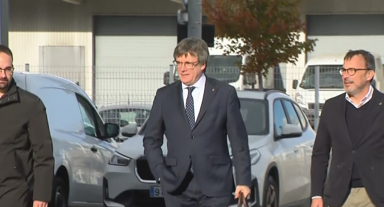 Puigdemont ya puede volver a España, después de 9 años fugado