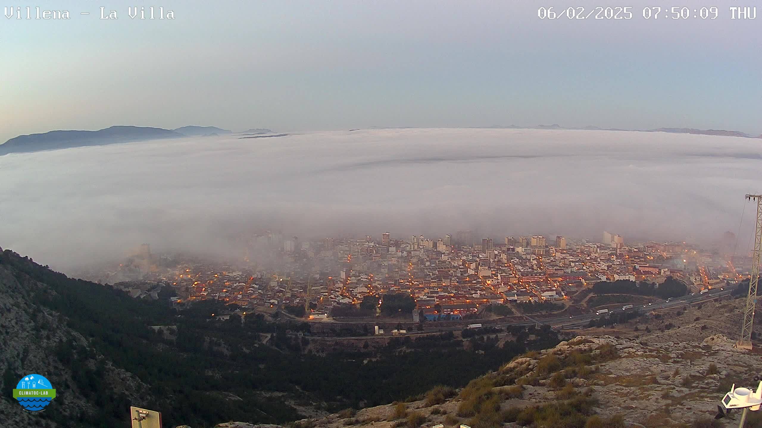 Llegan nubes altas a Alicante; despejado en el resto