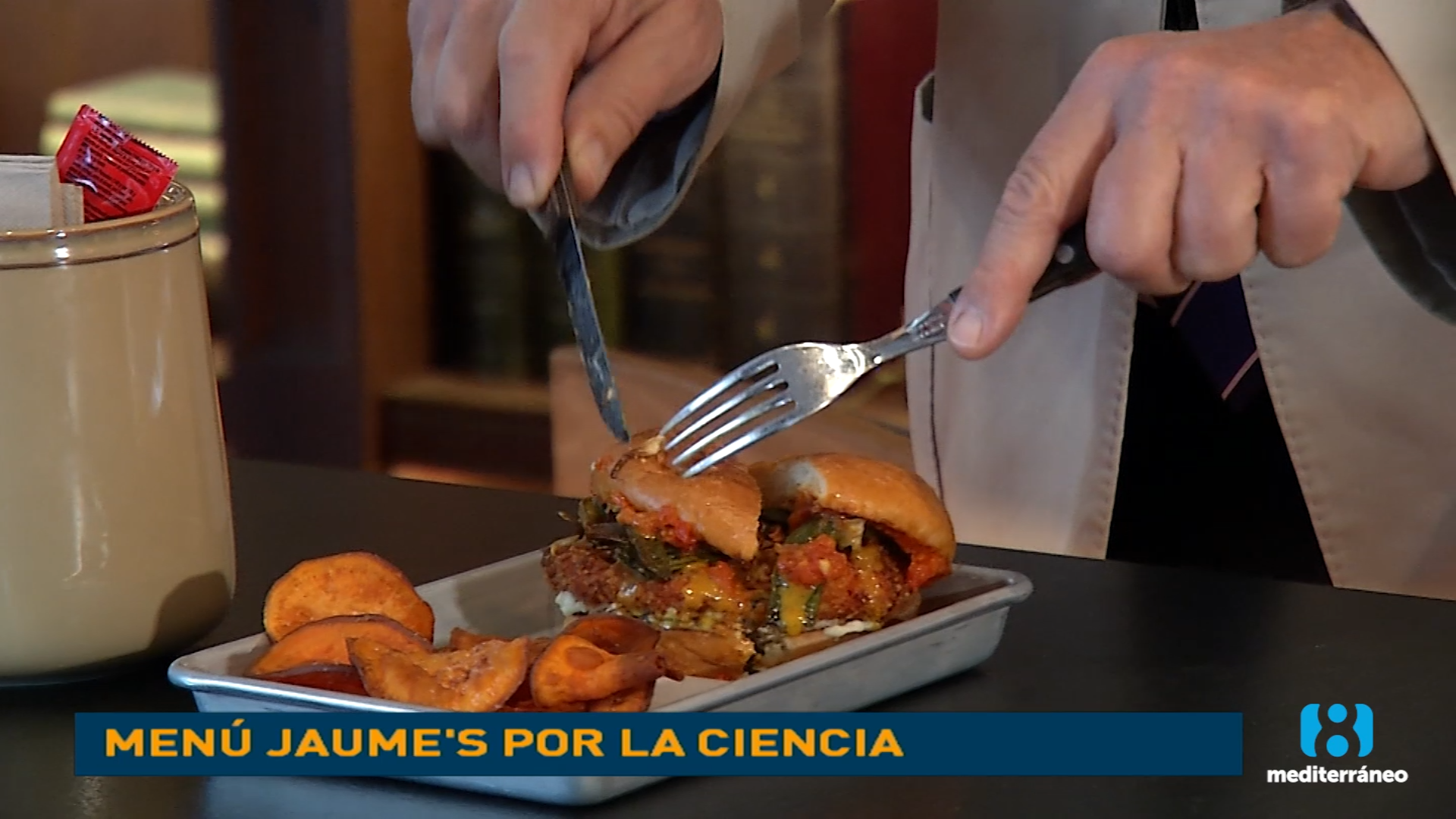Así es la hamburguesa con sabor a paella en honor a los Premios Jaume I