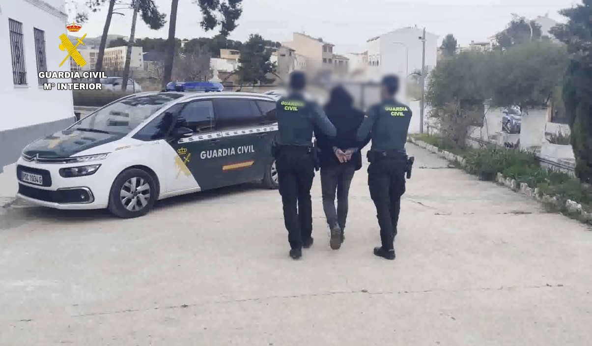 Detenido el autor de varios robos con violencia a mujeres mayores en Buñol