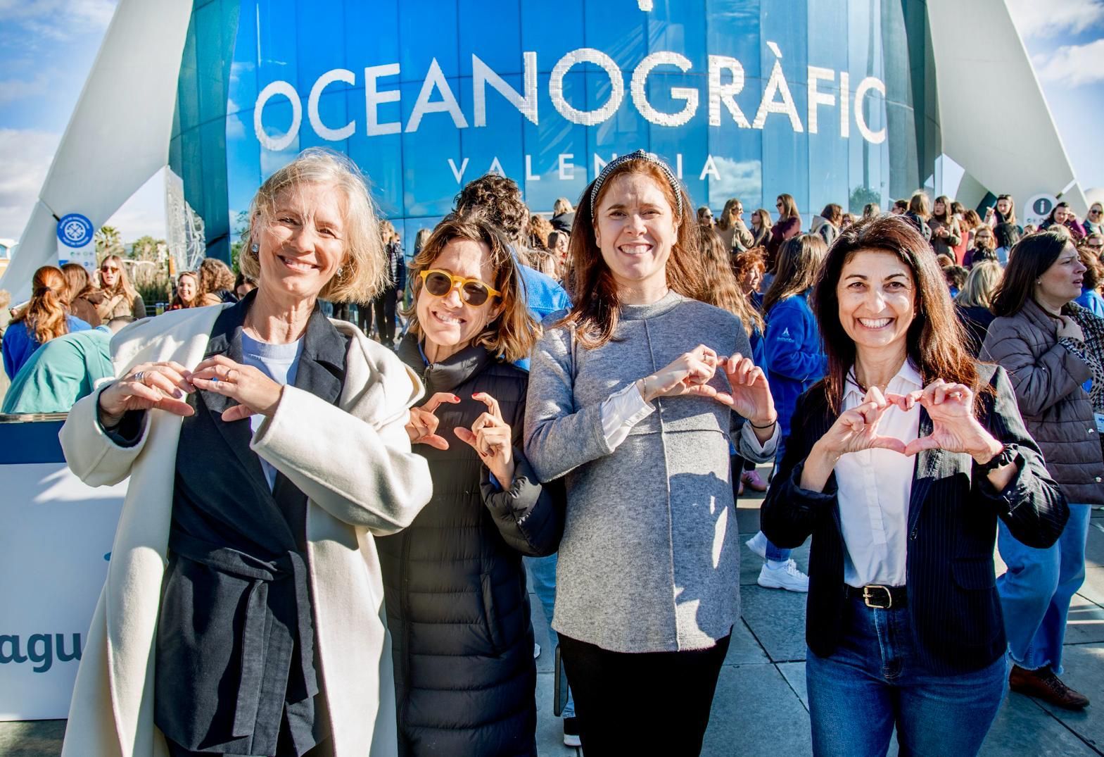 Global Omnium reúne la mayor concentración de Mujeres en “El Agua en Femenino” por el 8M