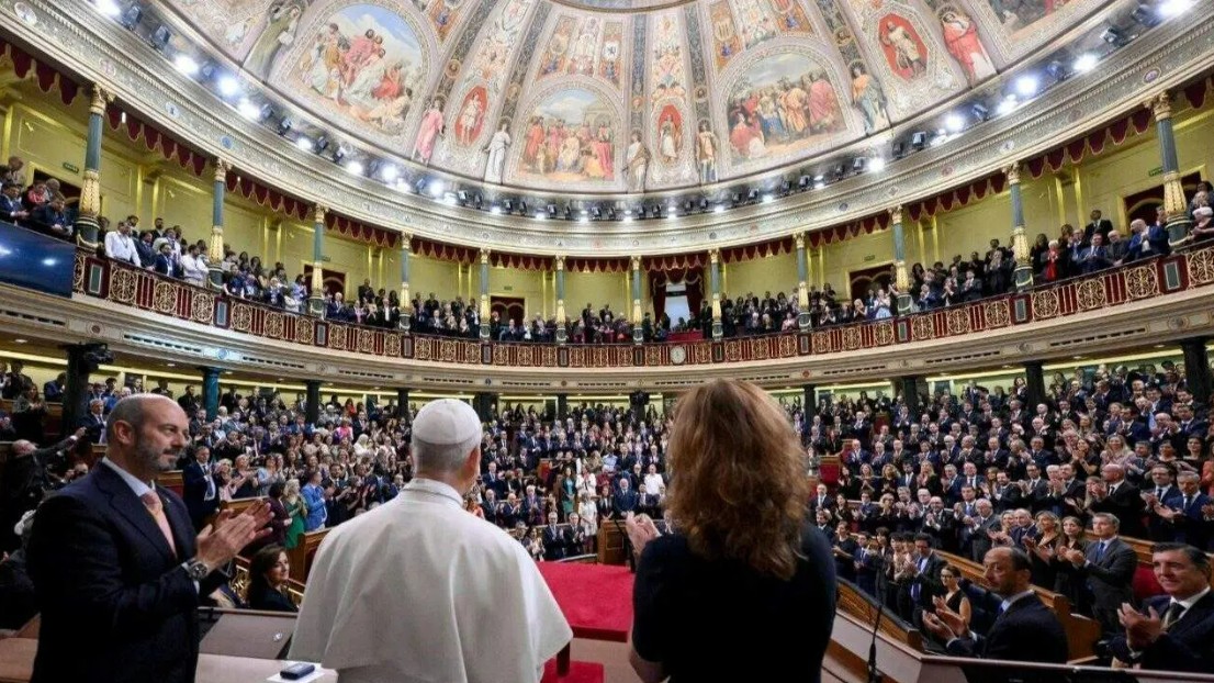 El Papa defiende ante el Congreso el derecho a la vida frente al aborto y la eutanasia