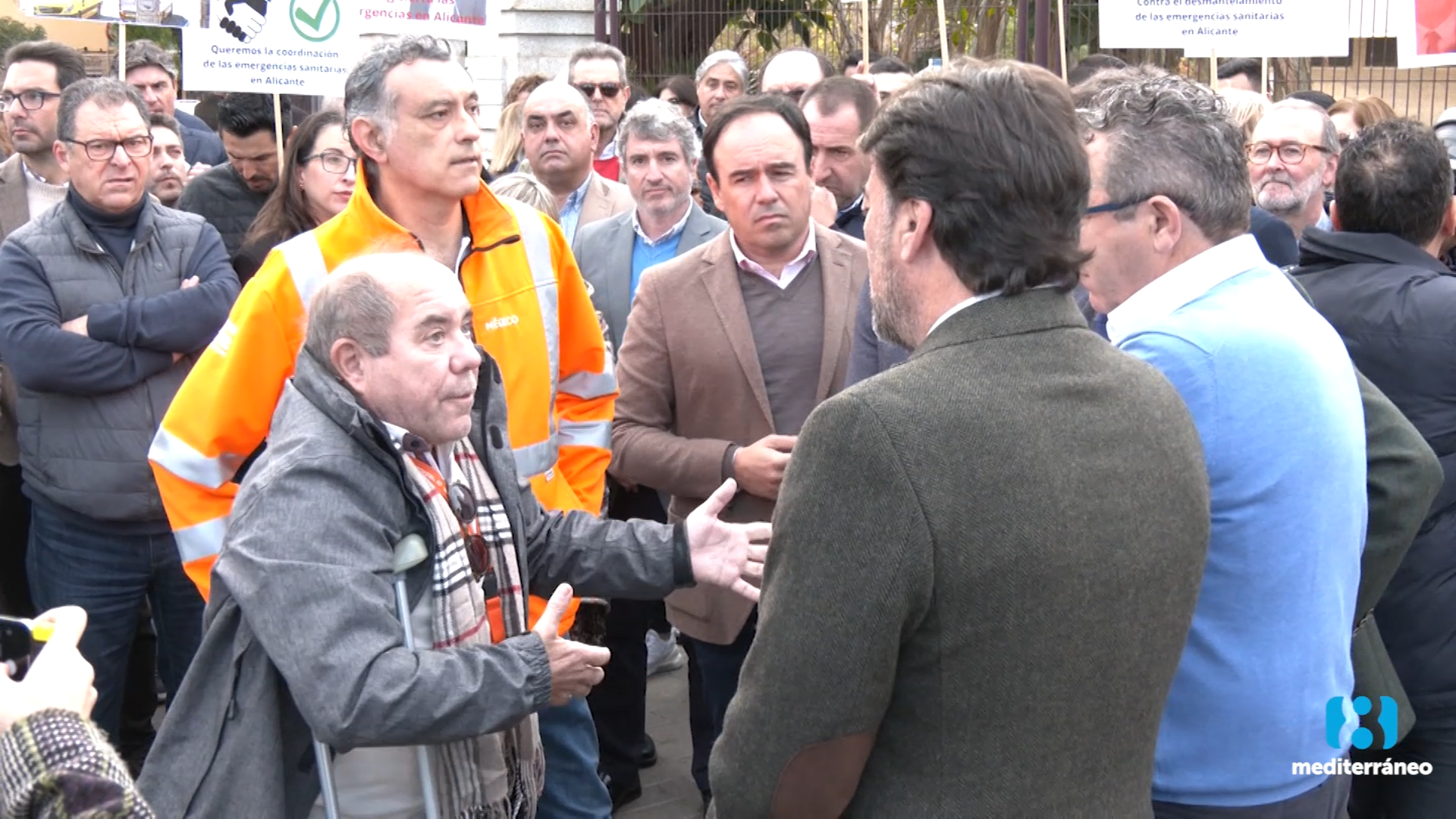 Concentración junto al Hospital General de Alicante por el cierre del CICU